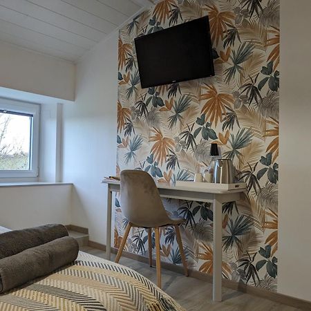 Domaine De Calbiac Bed & Breakfast Dolmayrac ภายนอก รูปภาพ