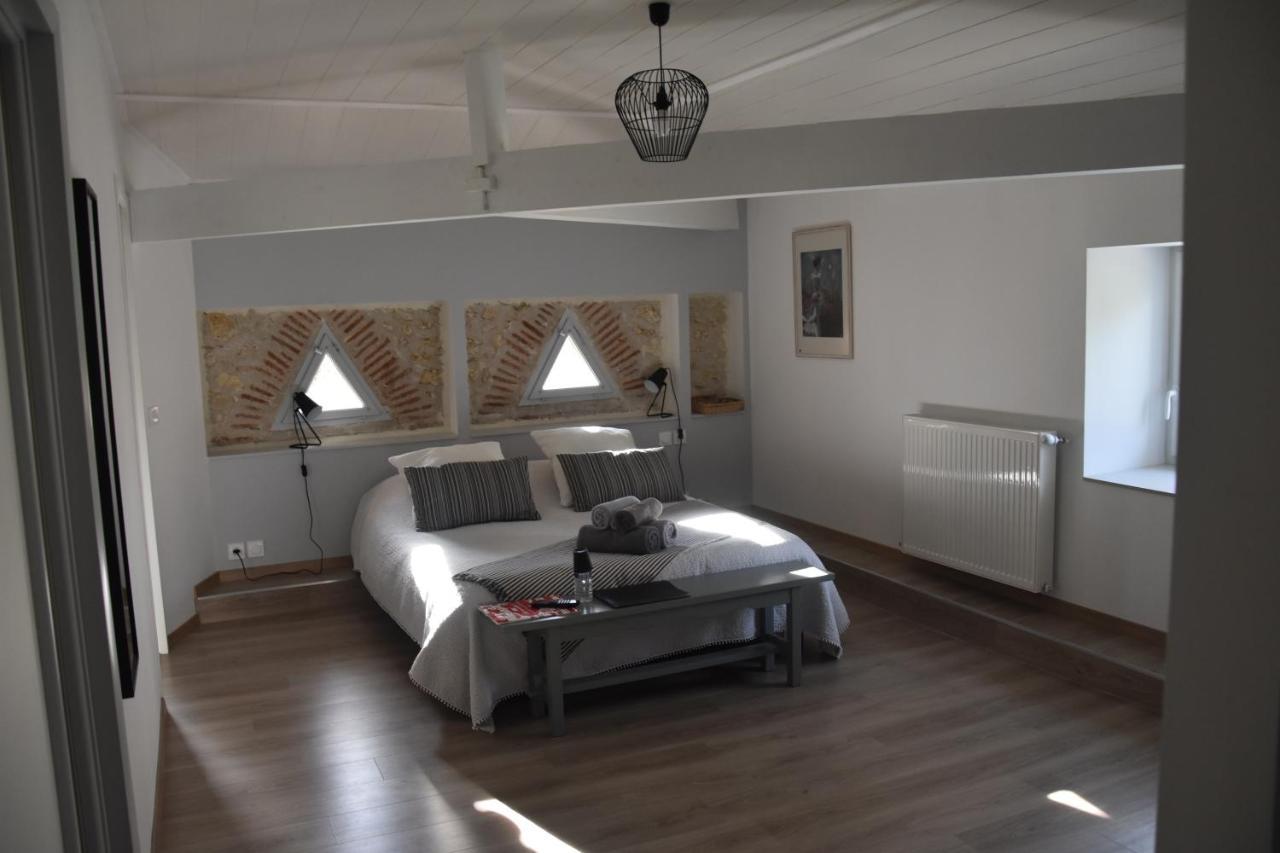 Domaine De Calbiac Bed & Breakfast Dolmayrac ภายนอก รูปภาพ
