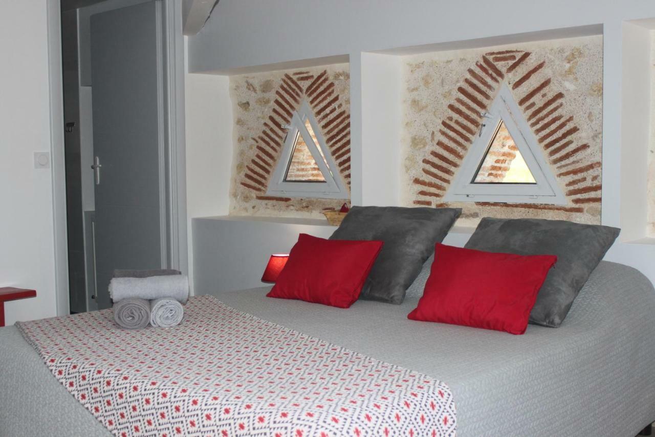 Domaine De Calbiac Bed & Breakfast Dolmayrac ภายนอก รูปภาพ