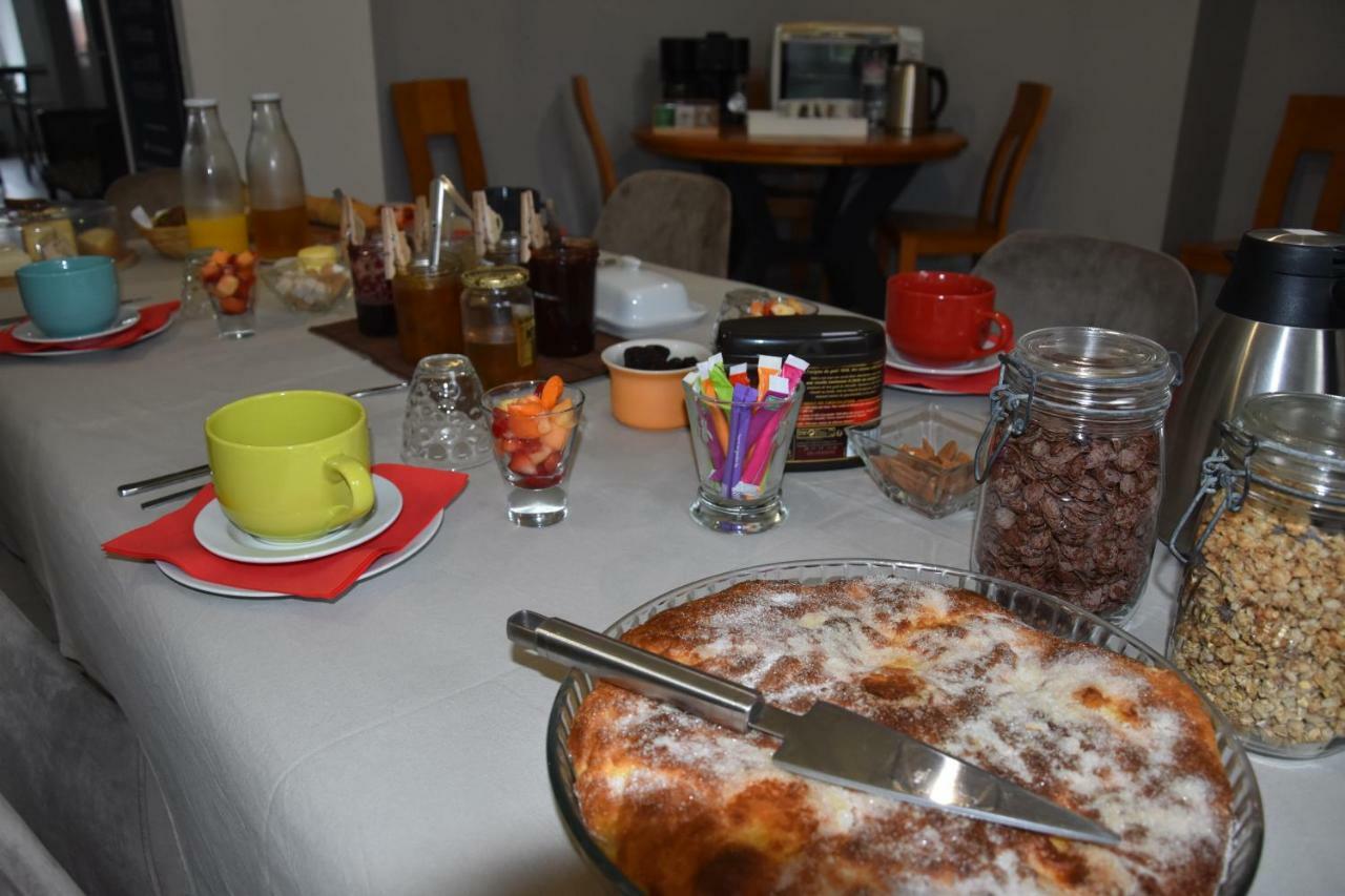 Domaine De Calbiac Bed & Breakfast Dolmayrac ภายนอก รูปภาพ
