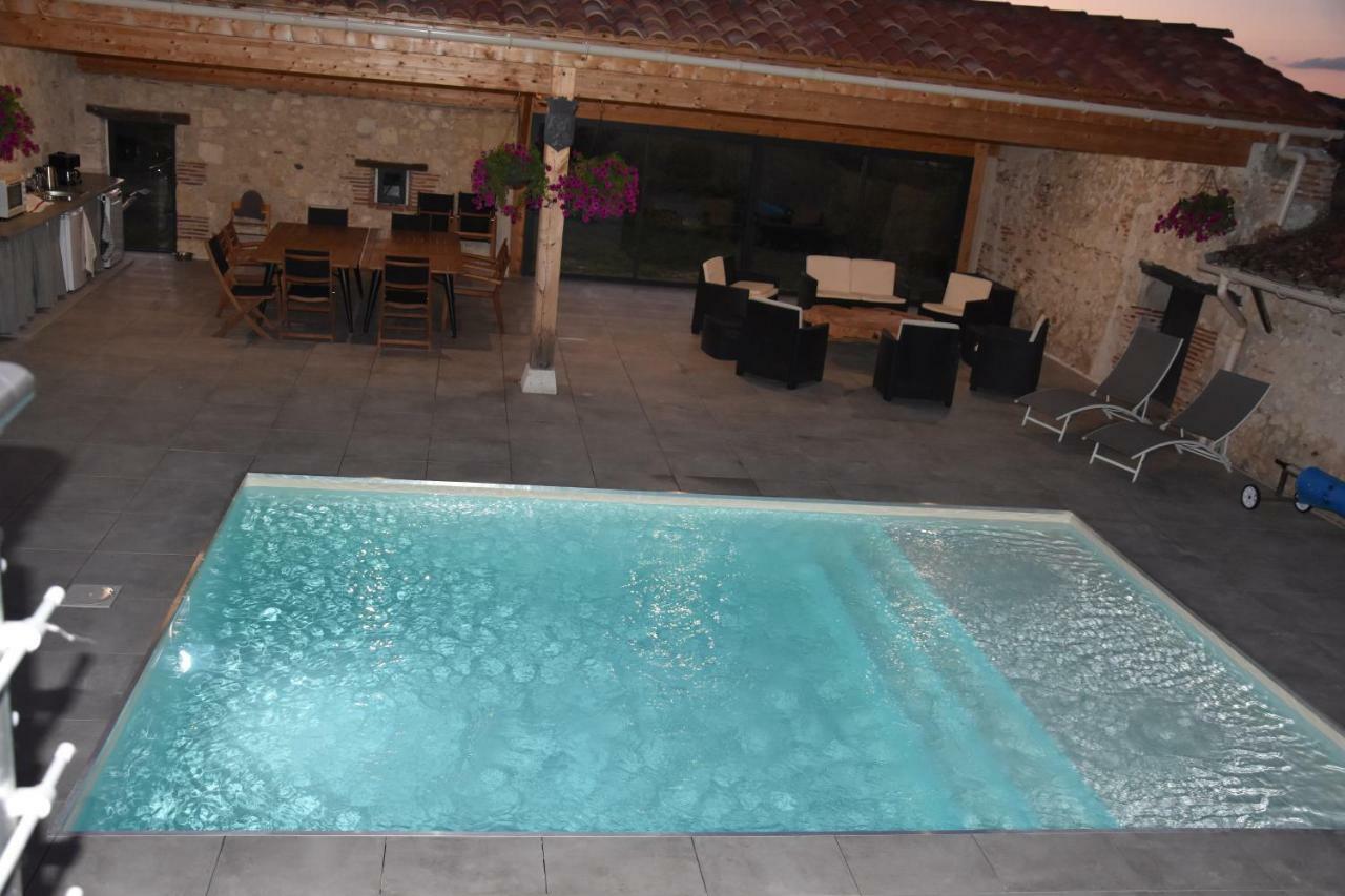 Domaine De Calbiac Bed & Breakfast Dolmayrac ภายนอก รูปภาพ