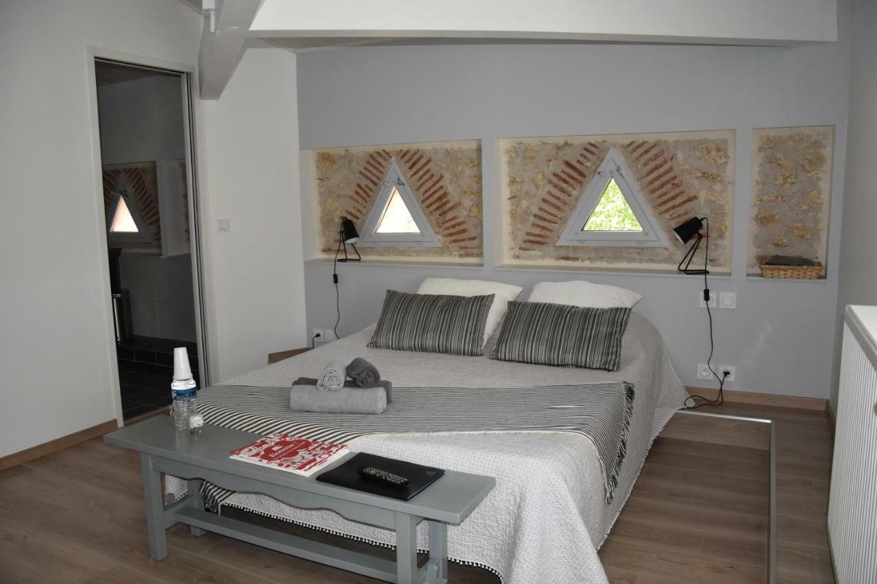 Domaine De Calbiac Bed & Breakfast Dolmayrac ภายนอก รูปภาพ